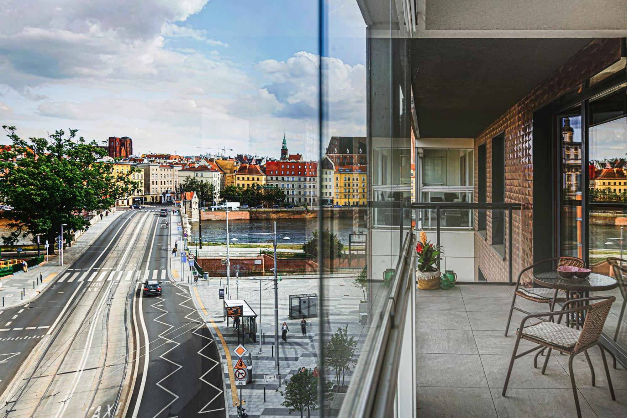 Luksusowy Apartament Z Parkingiem I Klimatyzacja W Samym Centrum Wroclawia Exteriér fotografie